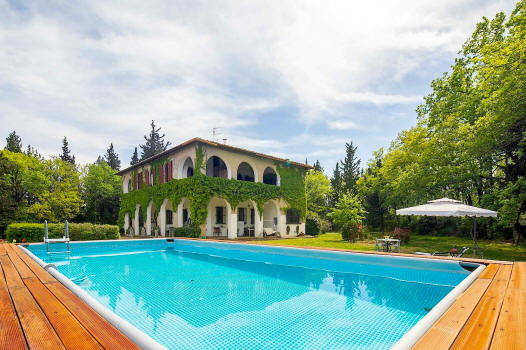 Tuscany vacation villa pool